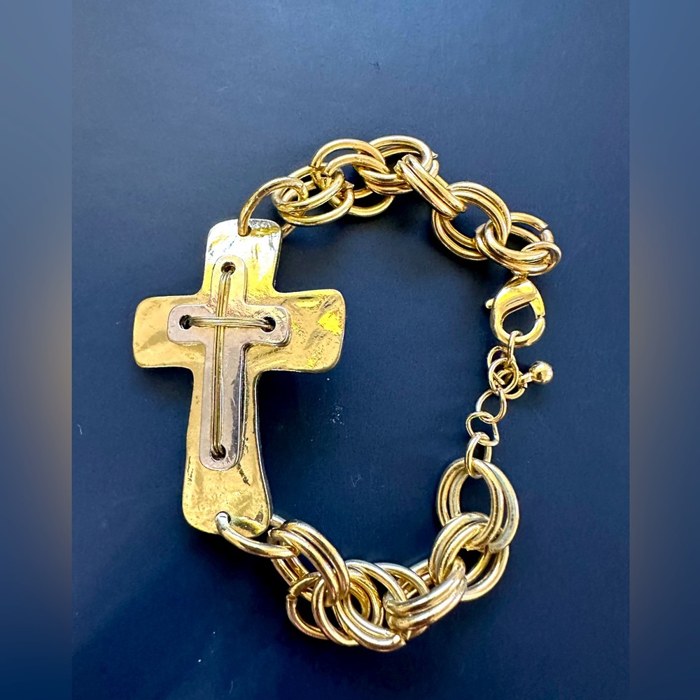 Beautiful Cross Bracelet Hammered Metal Gold And Silver Tone.